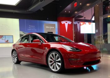 Tesla Pondering to Tame the Chinese Dragon for its EV Batteries