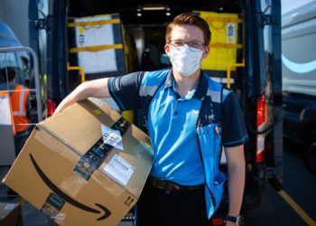 Amazon will surpass UPS and FedEx to become the largest package delivery service in the U.S. by 2022