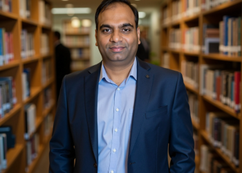 Devendra Singh Parmar speaking at Global Launchpad on fintech for startups, fintech trends, fintech innovation, blockchain, and AI in financial services.