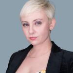 Frances Simowitz, CEO of Quay Acceleration, discusses immigrant entrepreneurship and its impact on the US market, driven by global mindset and strategic market entry.